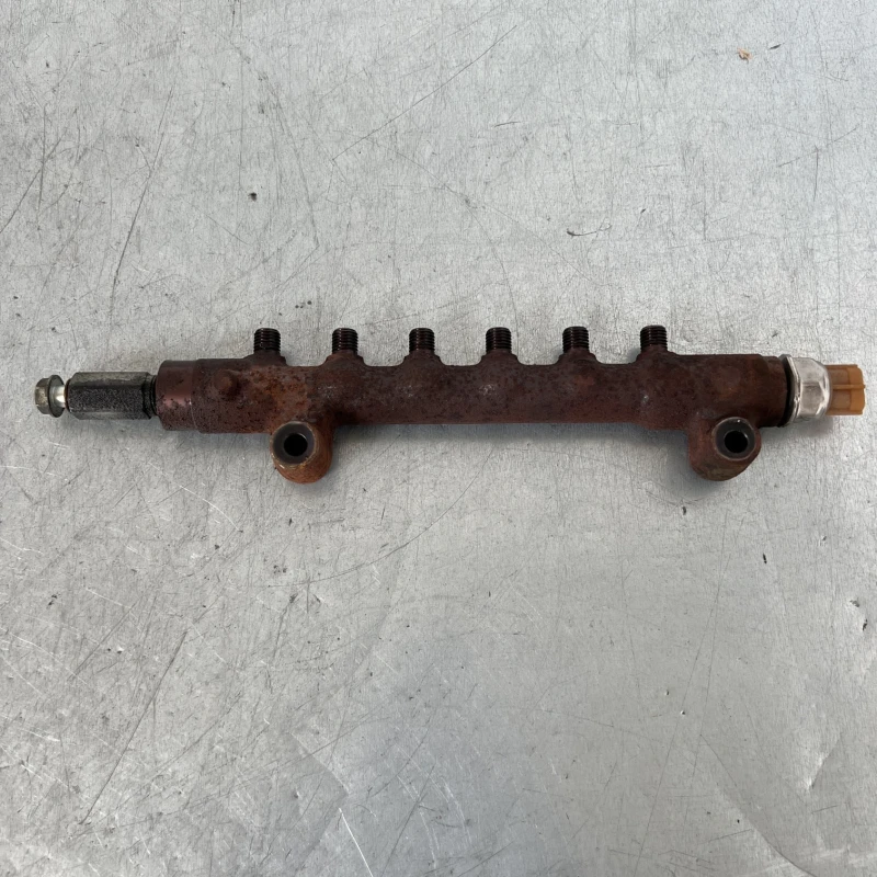 Rampa injectoare cu senzor Mitsubishi 
