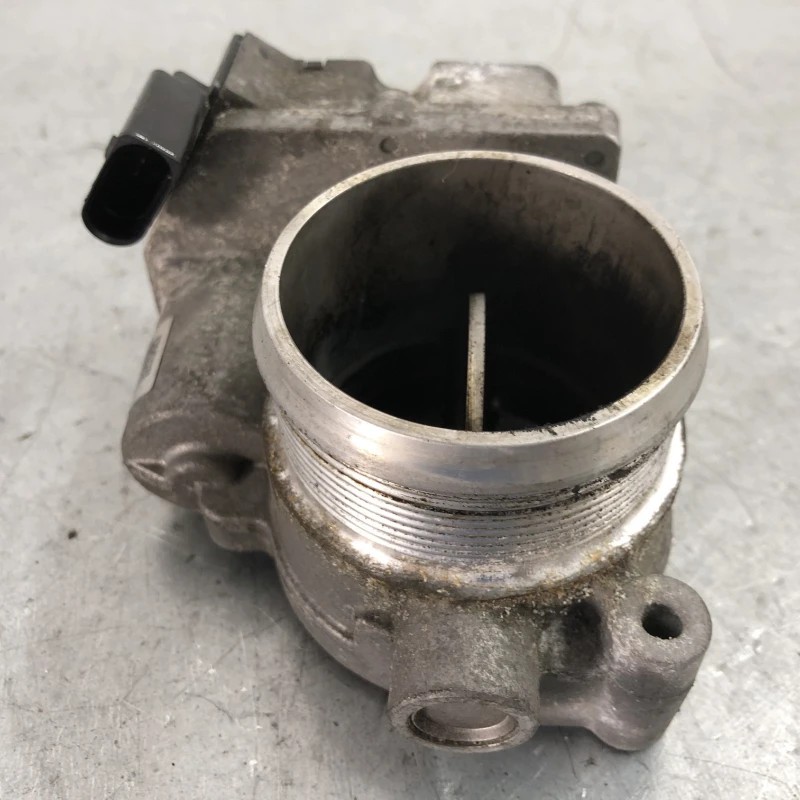 Clapeta de acceleratie / Audi A4 B8 2010 / Motor, racire si evacuare