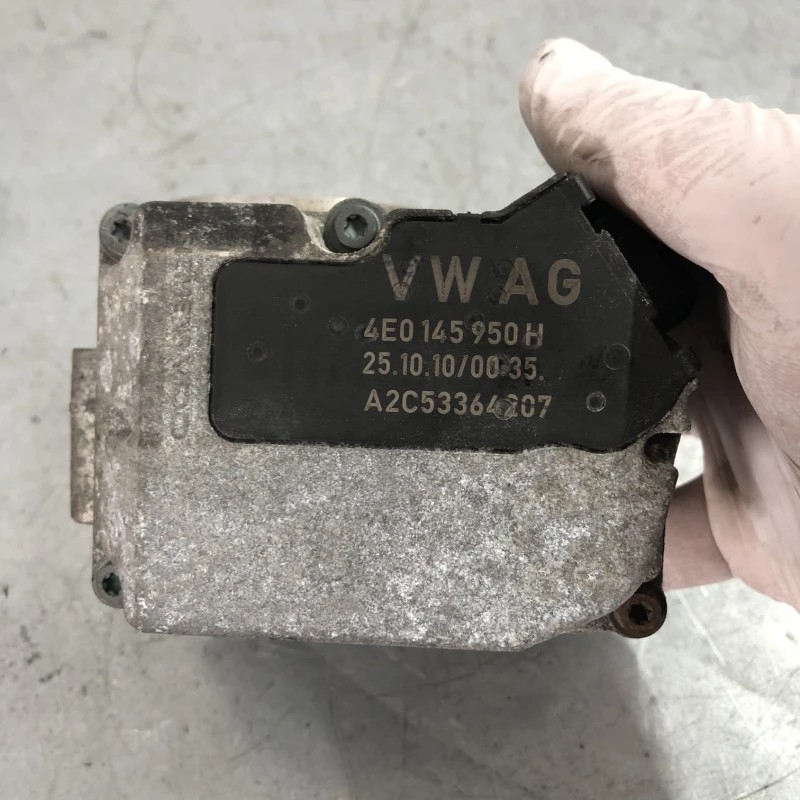 Clapeta de acceleratie / Audi A4 B8 2010 / Motor, racire si evacuare