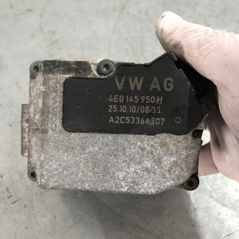 Clapeta de acceleratie / Audi A4 B8 2010 / Motor, racire si evacuare