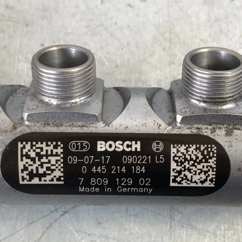 Rampa injectoare cu senzor / BMW Seria 5 E60 2009 / Motor, racire si evacuare