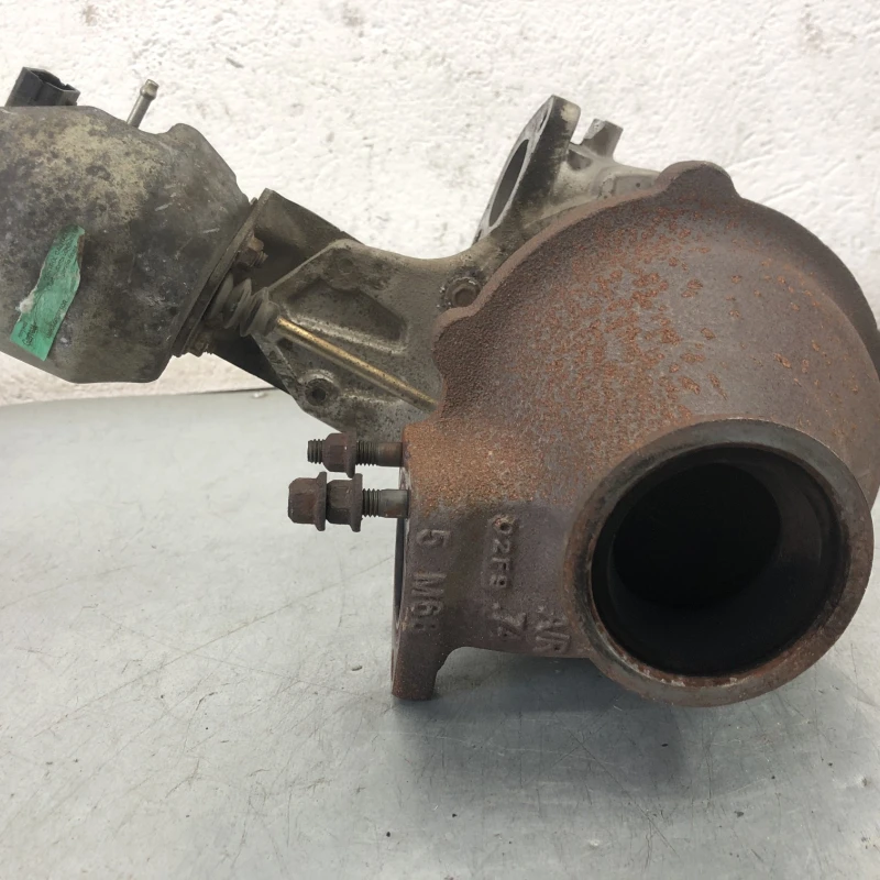 Turbosuflanta turbo turbina / Opel Insignia A 2010 / Motor, racire si evacuare