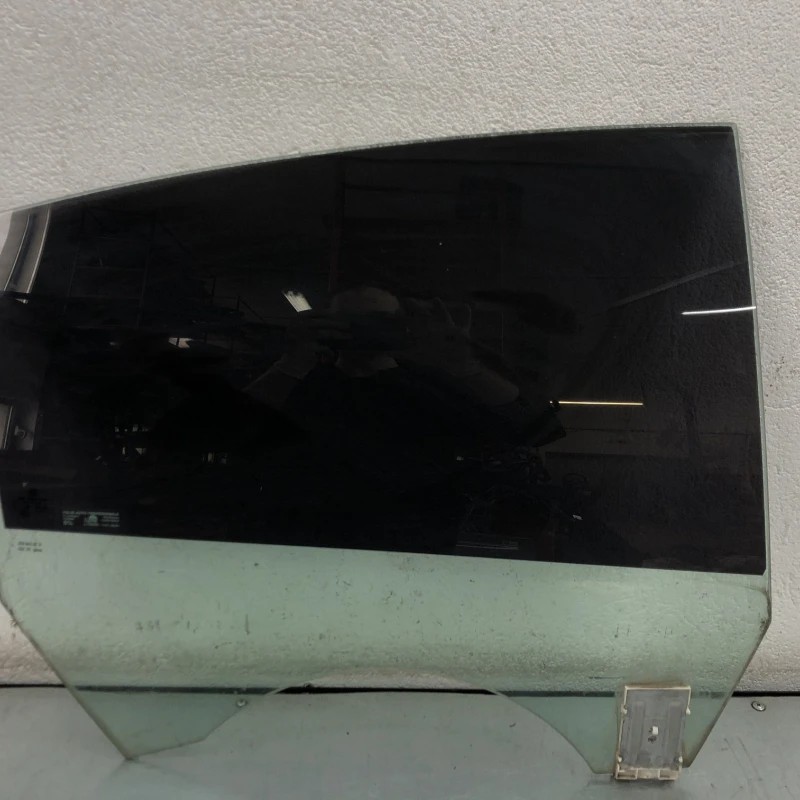 Geam dreapta spate / Volkswagen Passat CC 2013 / Caroserie, oglinzi si faruri