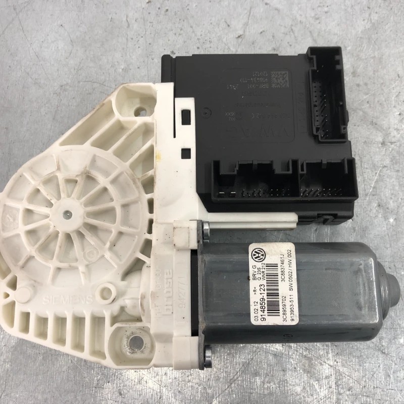 Motoras geam dreapta fata / Volkswagen Passat CC 2013 / Audio si electronice