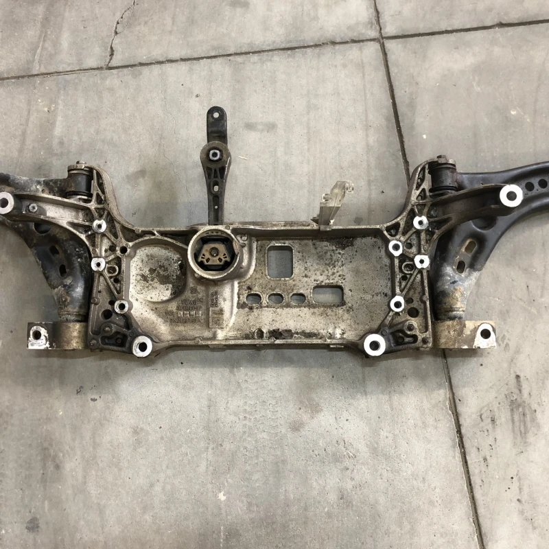 Punte fata jug motor Volkswagen 