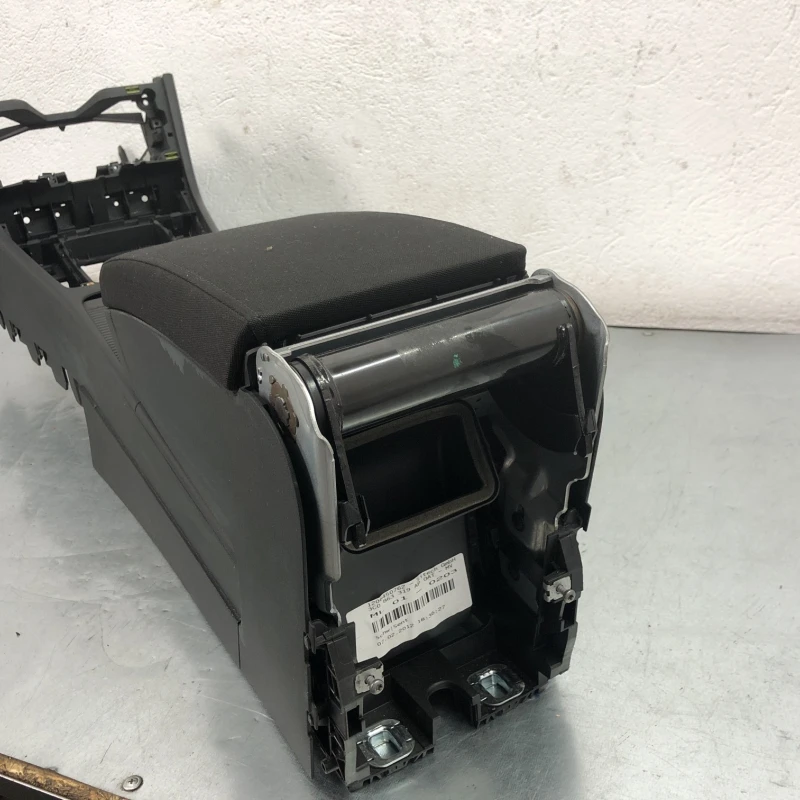 Cotiera centrala / Volkswagen Passat CC 2013 / Interior