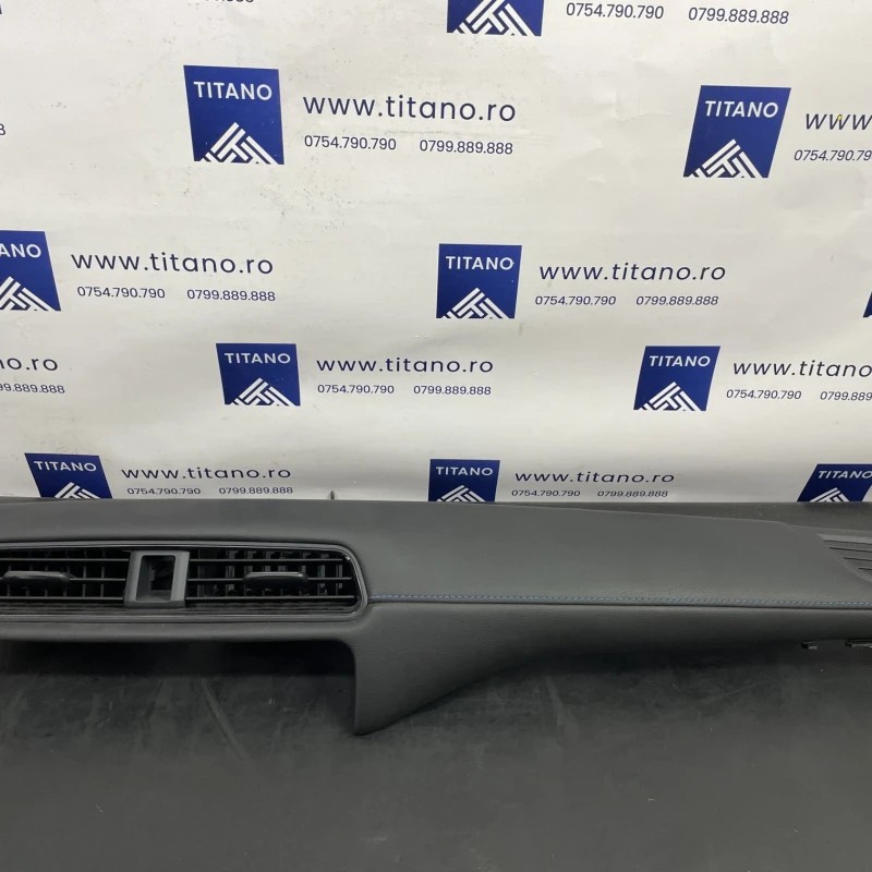 Trim bord piele / Nissan Leaf ZE1 2019 / Interior