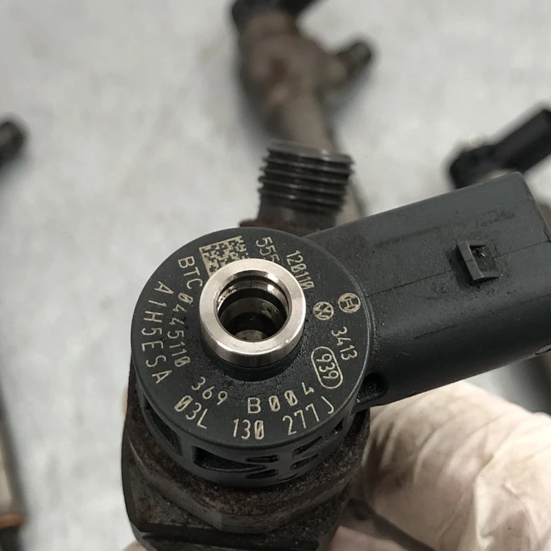 Injector / Volkswagen Passat CC 2013 / Motor, racire si evacuare