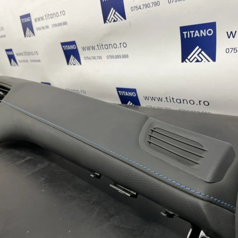 Trim bord piele / Nissan Leaf ZE1 2019 / Interior
