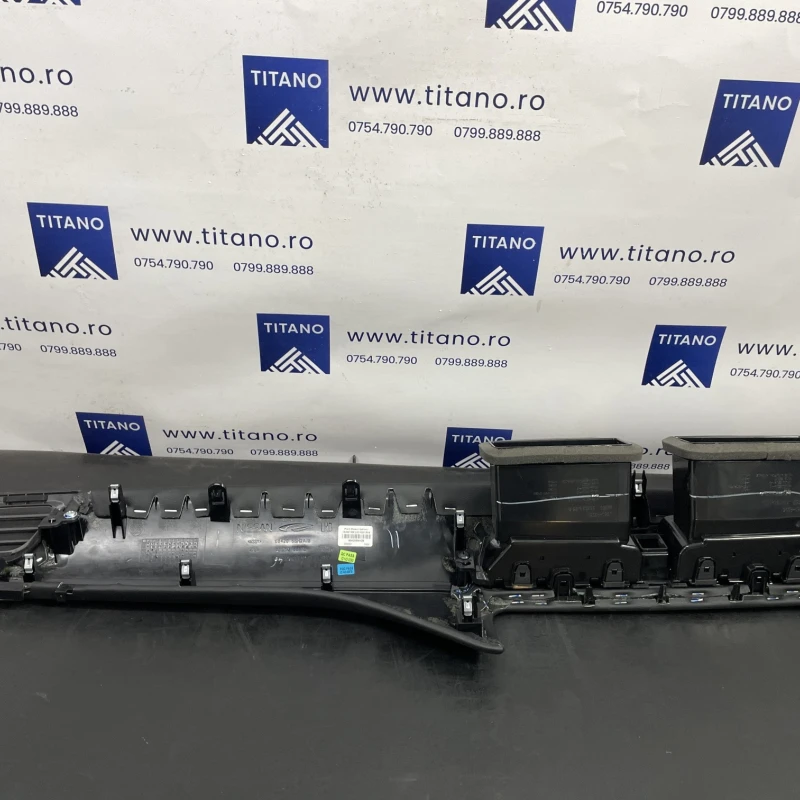 Trim bord piele / Nissan Leaf ZE1 2019 / Interior