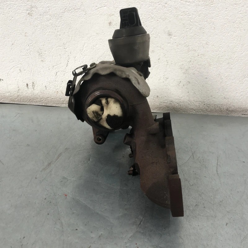 Turbosuflanta turbo turbina / Volkswagen Passat CC 2013 / Motor, racire si evacuare