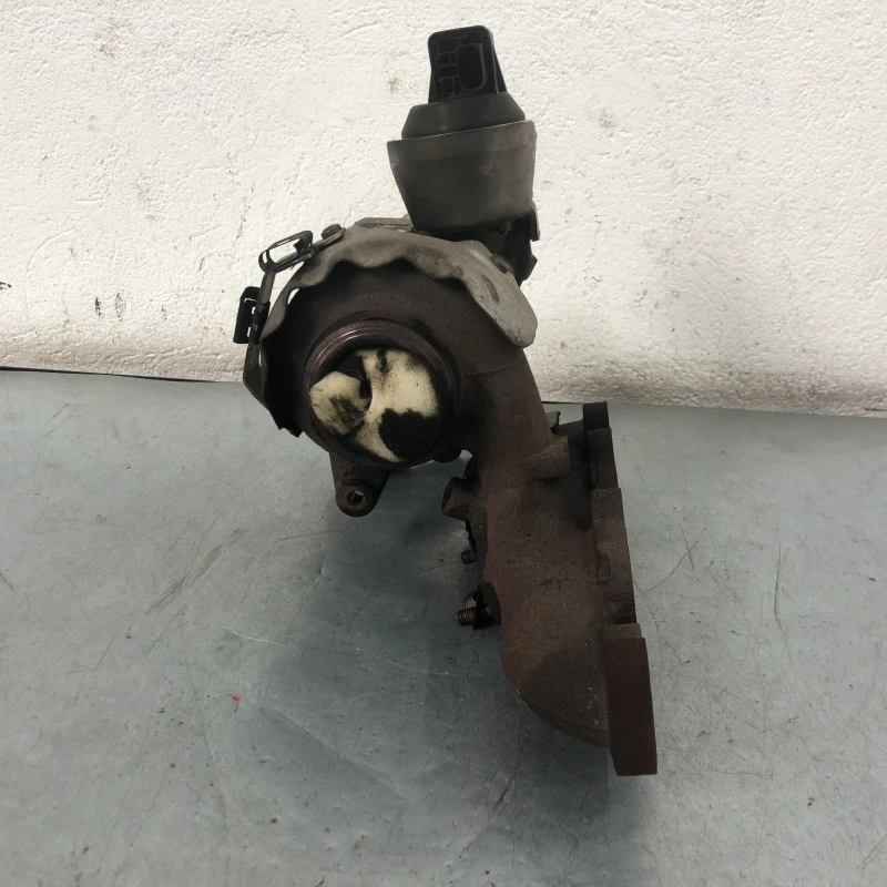 Turbosuflanta turbo turbina / Volkswagen Passat CC 2013 / Motor, racire si evacuare