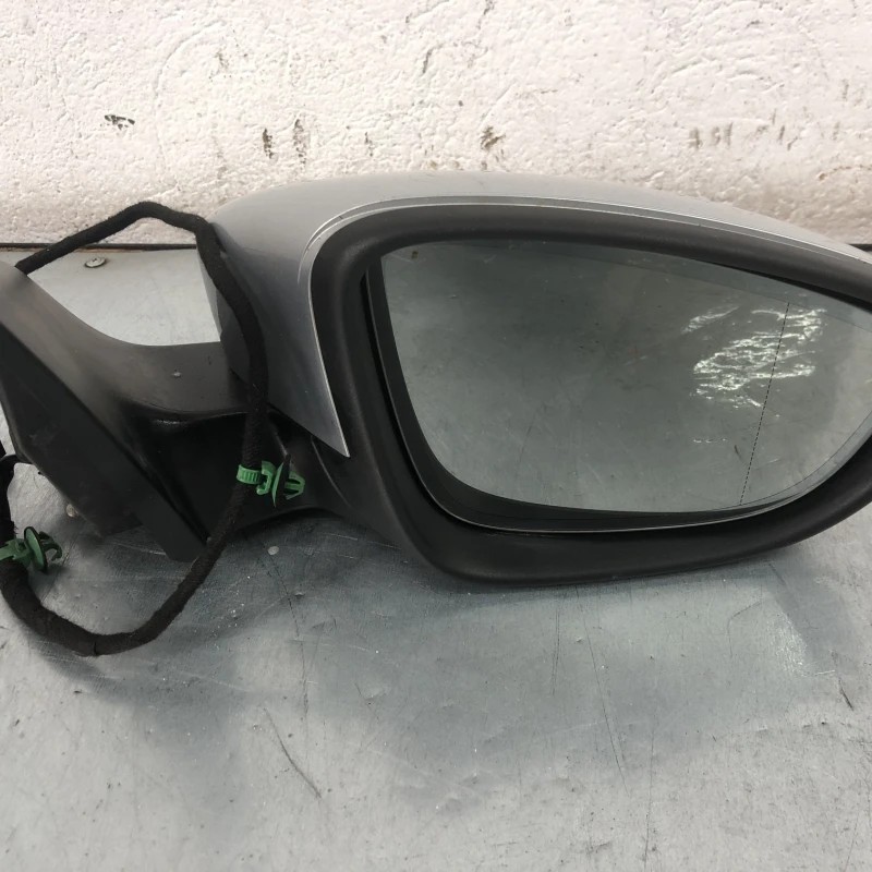 Oglinda dreapta / Volkswagen Passat CC 2013 / Caroserie, oglinzi si faruri
