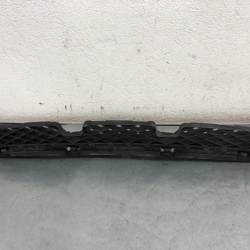 Suport central bara spate / Volkswagen Passat CC 2013 / Caroserie, oglinzi si faruri