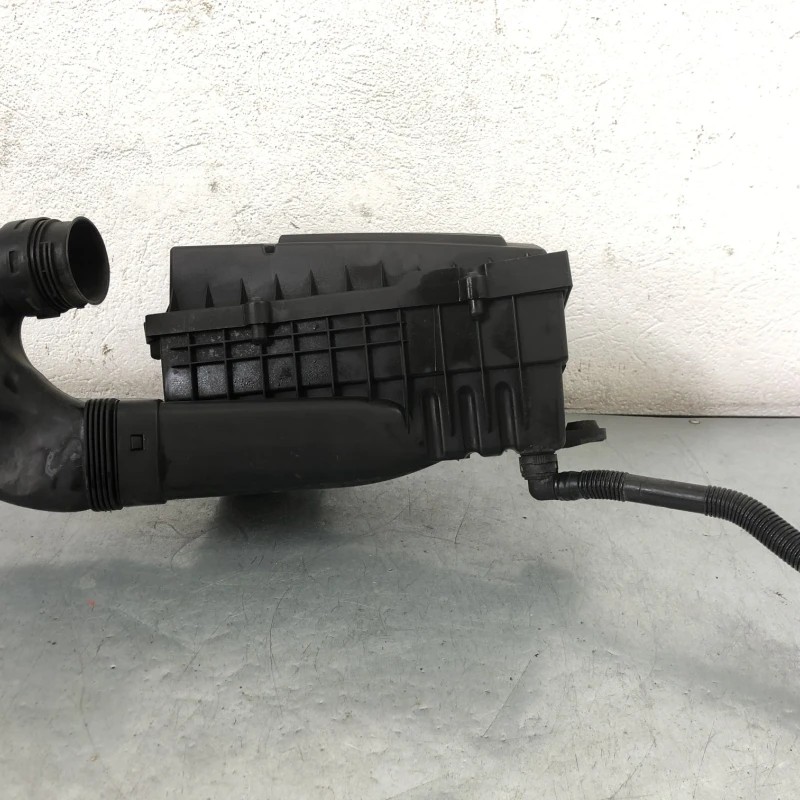 Carcasa filtru aer / Volkswagen Passat CC 2013 / Motor, racire si evacuare