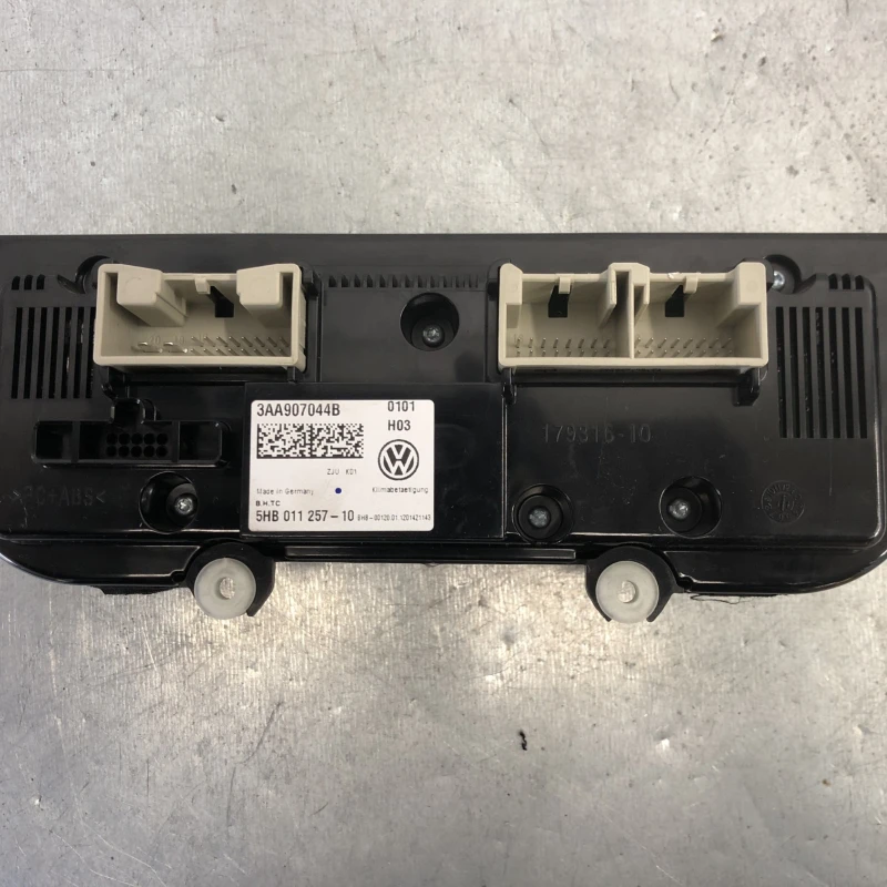Panou climatronic / Volkswagen Passat CC 2013 / Climatizare