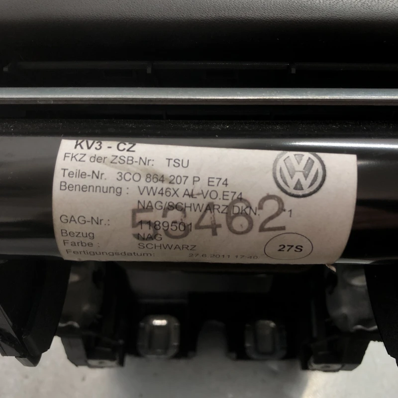 Cotiera centrala / Volkswagen Passat B7 2012 / Interior