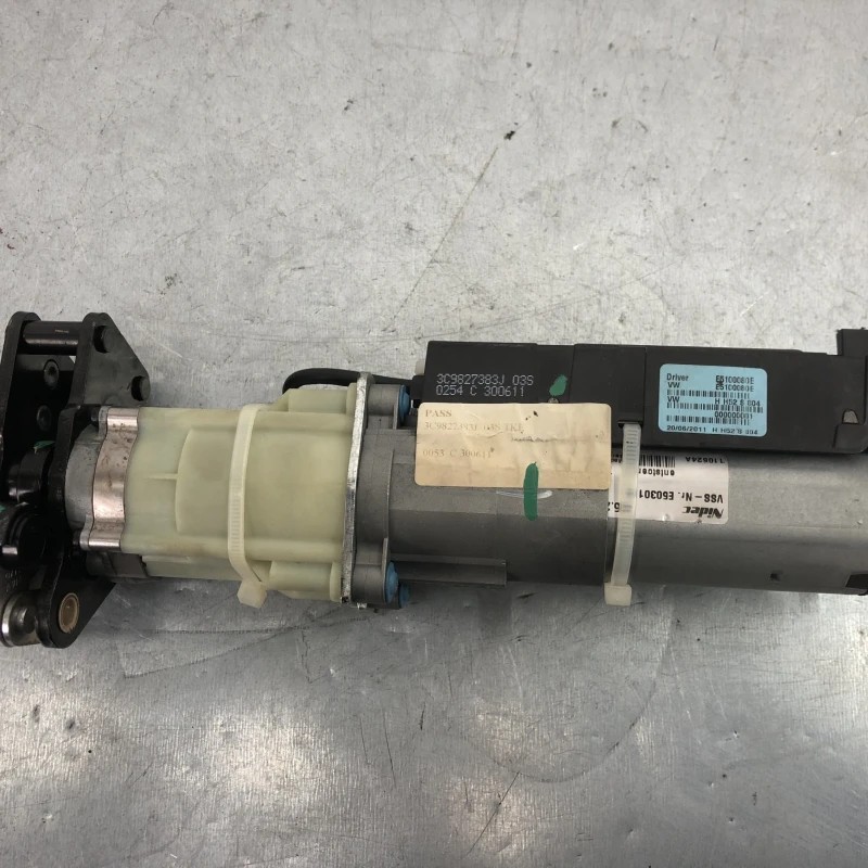Motoras deschidere haion stanga / Volkswagen Passat B7 2012 / Audio si electronice