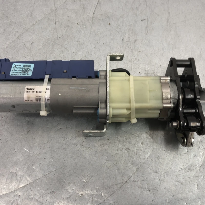 Motoras haion electric dreapta / Volkswagen Passat B7 2012 / Audio si electronice