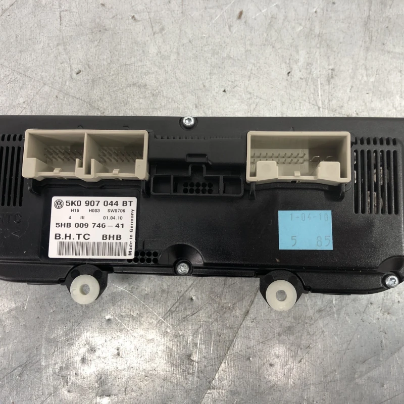 Panou climatronic / Volkswagen Tiguan 5N 2010 / Climatizare