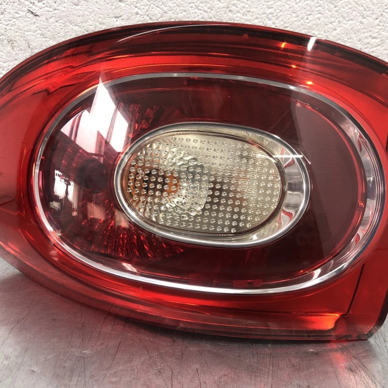 Stop dreapta caroserie / Volkswagen Tiguan 5N 2010 / Caroserie, oglinzi si faruri
