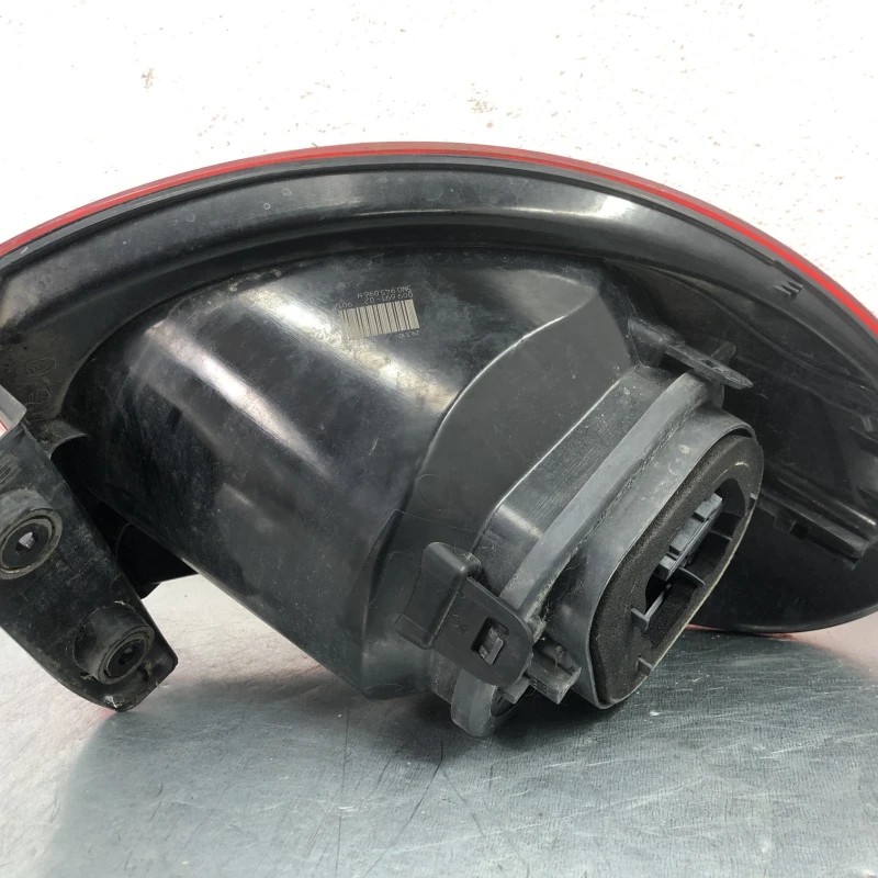 Stop dreapta caroserie / Volkswagen Tiguan 5N 2010 / Caroserie, oglinzi si faruri