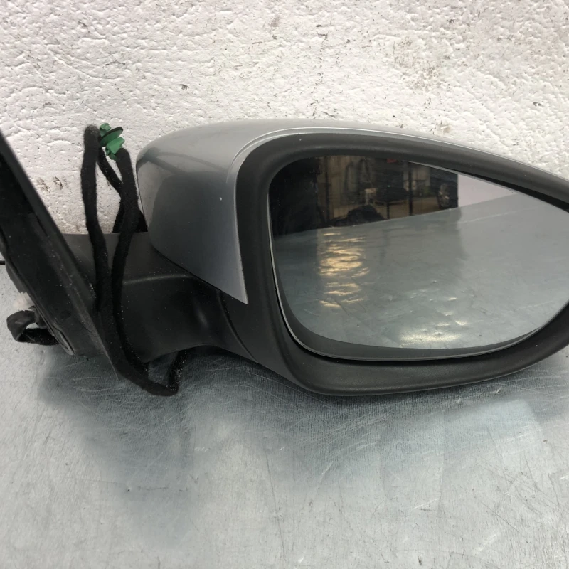 Oglinda dreapta Volkswagen 