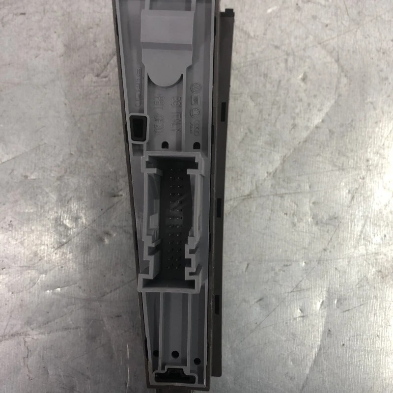 Butoane consola centrala / Volkswagen Passat B7 2012 / Interior