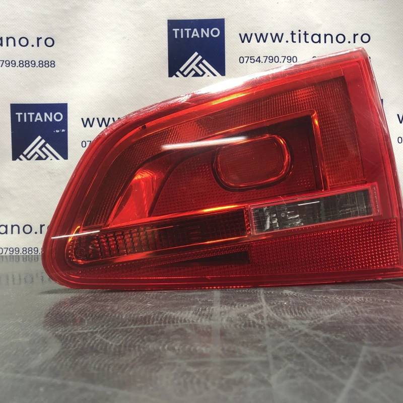 Stop dreapta haion / Volkswagen Sharan 7N 2013 / Caroserie, oglinzi si faruri