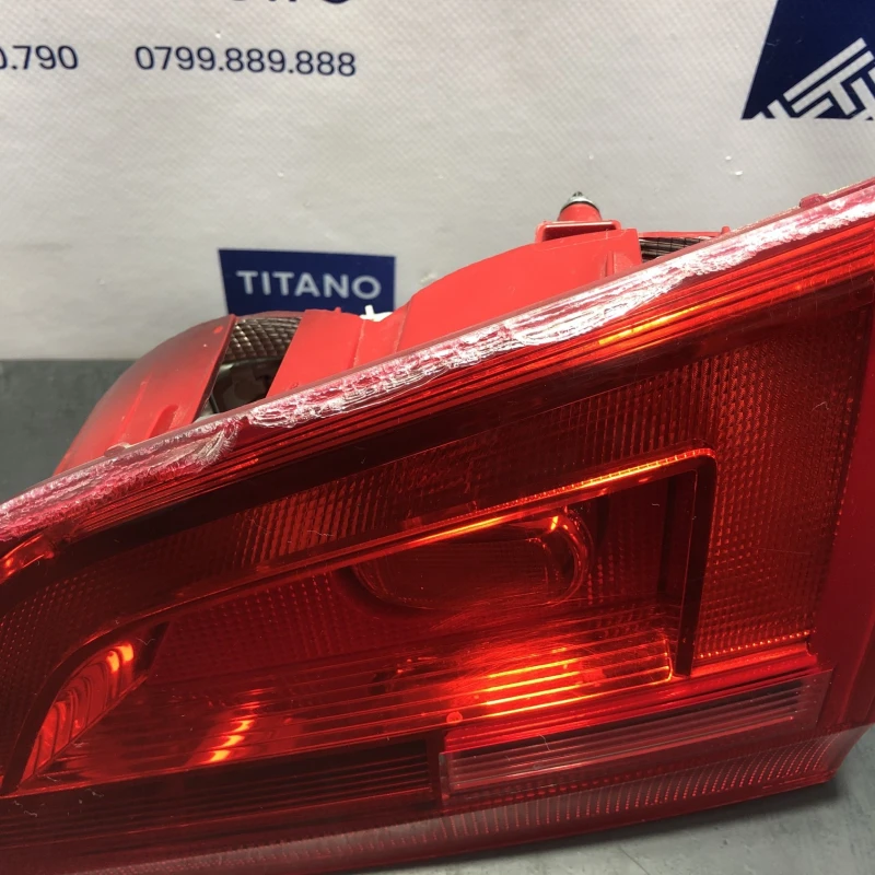 Stop dreapta haion / Volkswagen Sharan 7N 2013 / Caroserie, oglinzi si faruri