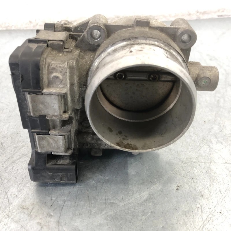 Clapeta de acceleratie / Volkswagen Tiguan 5N 2010 / Motor, racire si evacuare