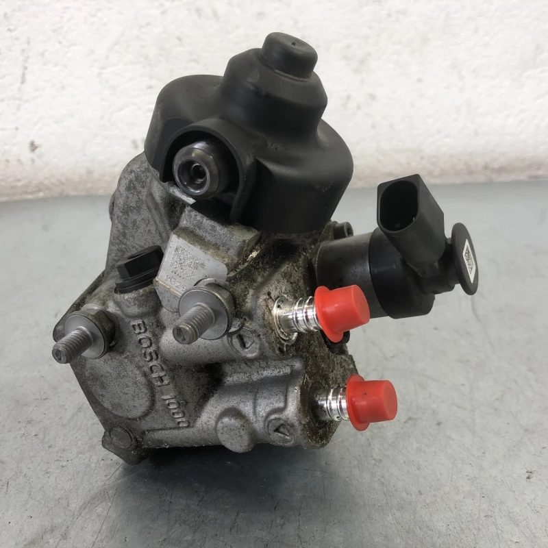 Pompa de injectie inalte / Volkswagen Passat B7 2012 / Motor, racire si evacuare