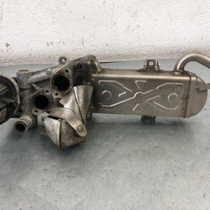 Racitor gaze egr / Volkswagen Passat B7 2012 / Motor, racire si evacuare