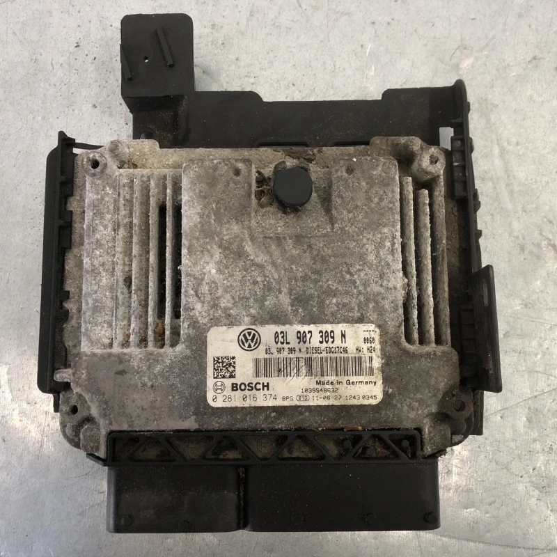 Calculator motor ecu Volkswagen 