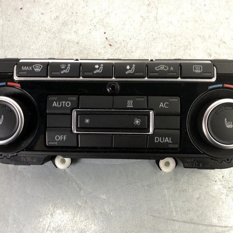Panou climatronic / Volkswagen Passat B7 2012 / Climatizare