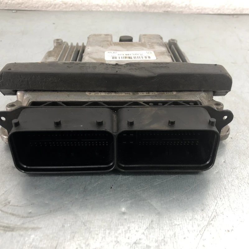 Calculator motor ecu Audi 