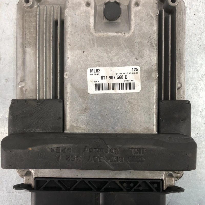 Calculator motor ecu / Audi RS5 8T 2011 / Audio si electronice