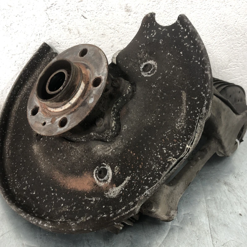 Fuzeta dreapta spate Audi 