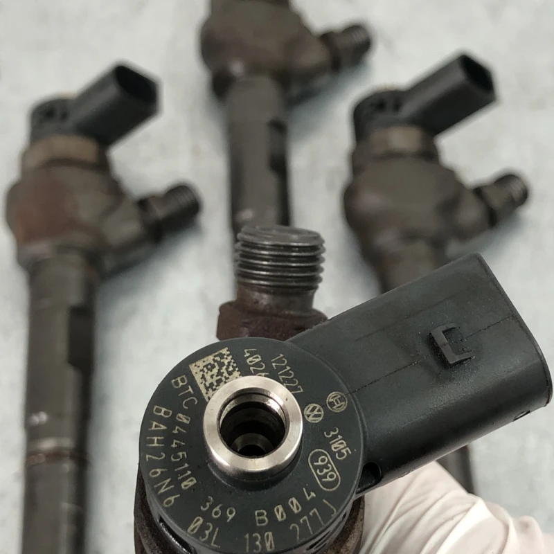 Injector / Volkswagen Passat B7 2013 / Motor, racire si evacuare