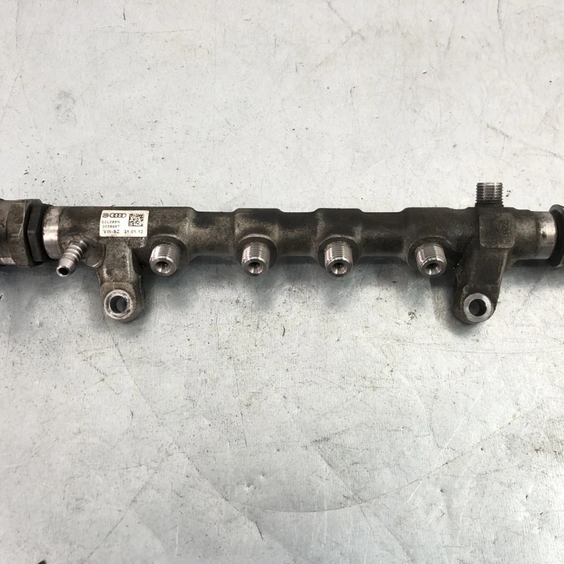 Rampa injectoare cu senzor / Volkswagen Passat B7 2013 / Motor, racire si evacuare