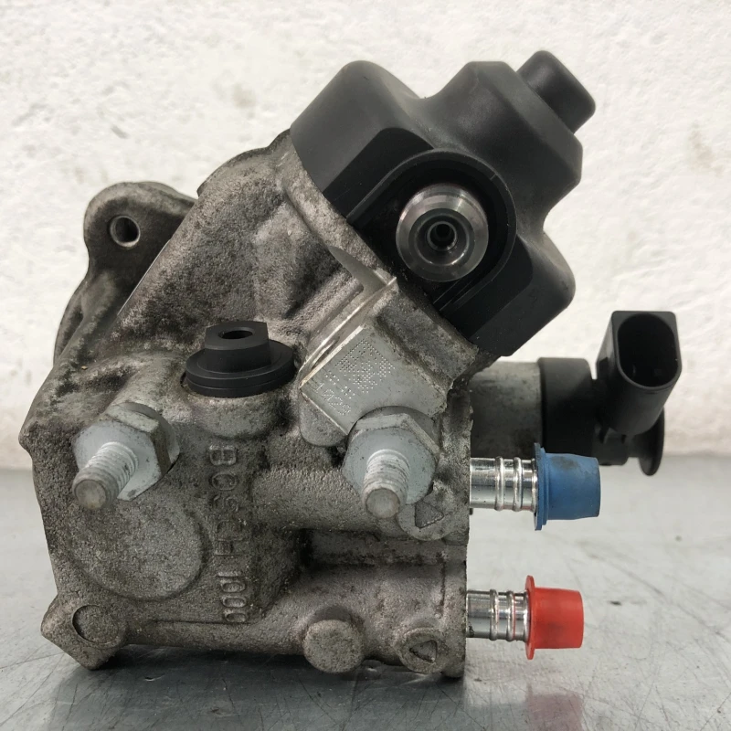 Pompa de injectie inalte / Volkswagen Passat B7 2013 / Motor, racire si evacuare