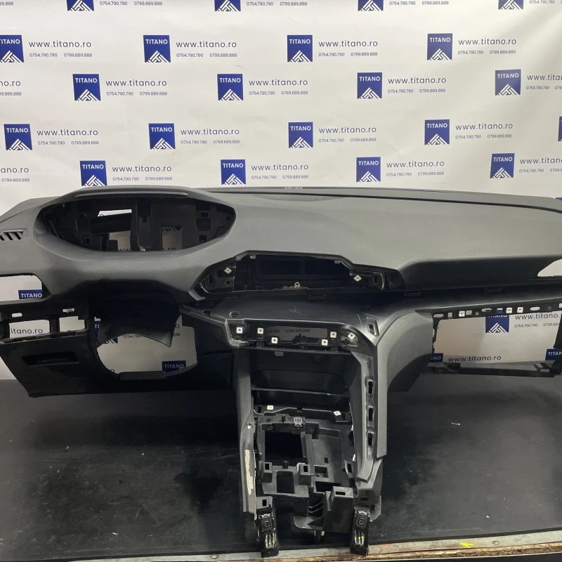 Plansa bord / Peugeot 5008 5008 2020 / Interior