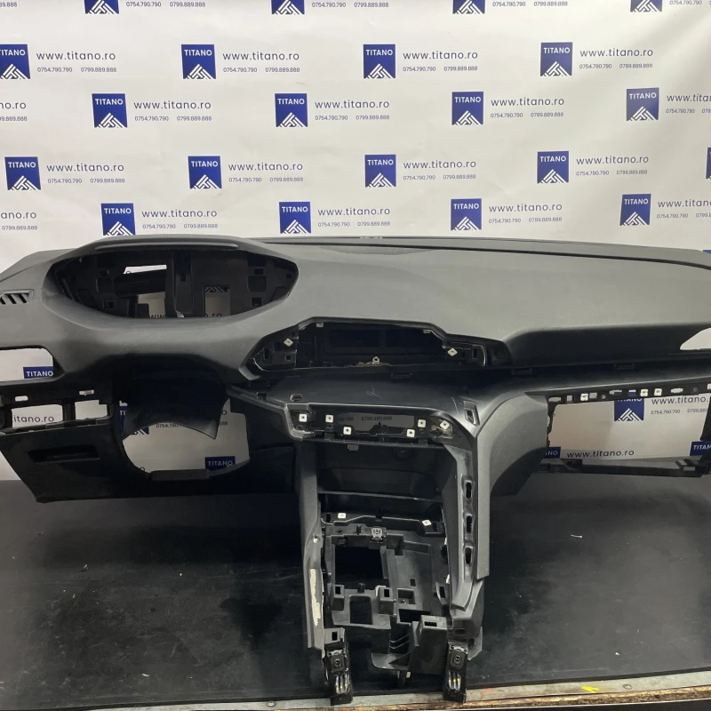 Plansa bord / Peugeot 5008 5008 2020 / Interior