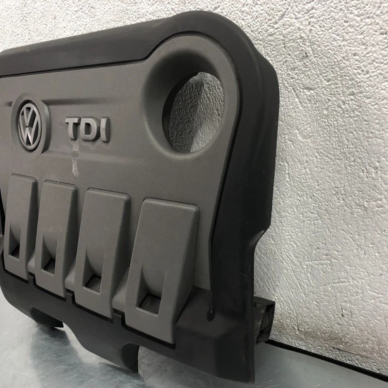 Capac motor / Volkswagen Passat B7 2013 / Motor, racire si evacuare