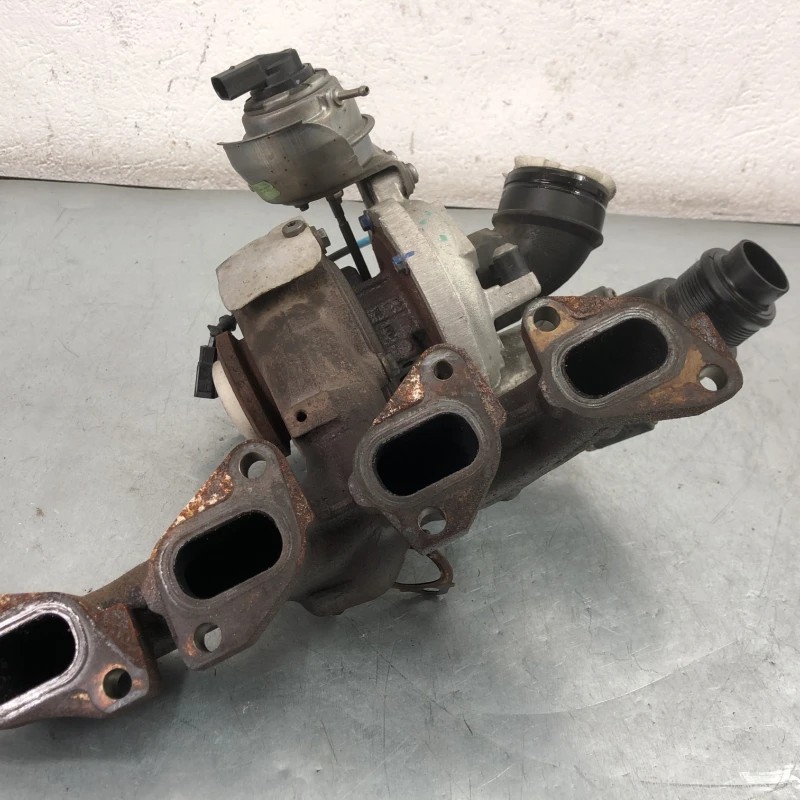 Turbosuflanta turbo turbina / Volkswagen Passat B7 2013 / Motor, racire si evacuare