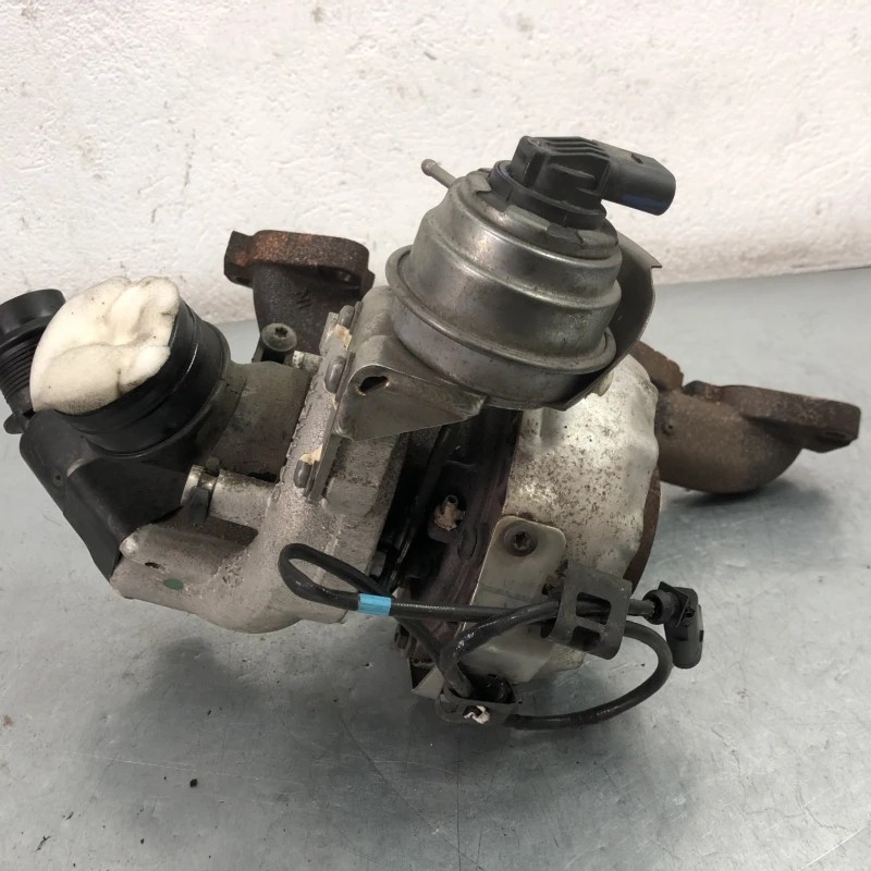 Turbosuflanta turbo turbina / Volkswagen Passat B7 2013 / Motor, racire si evacuare