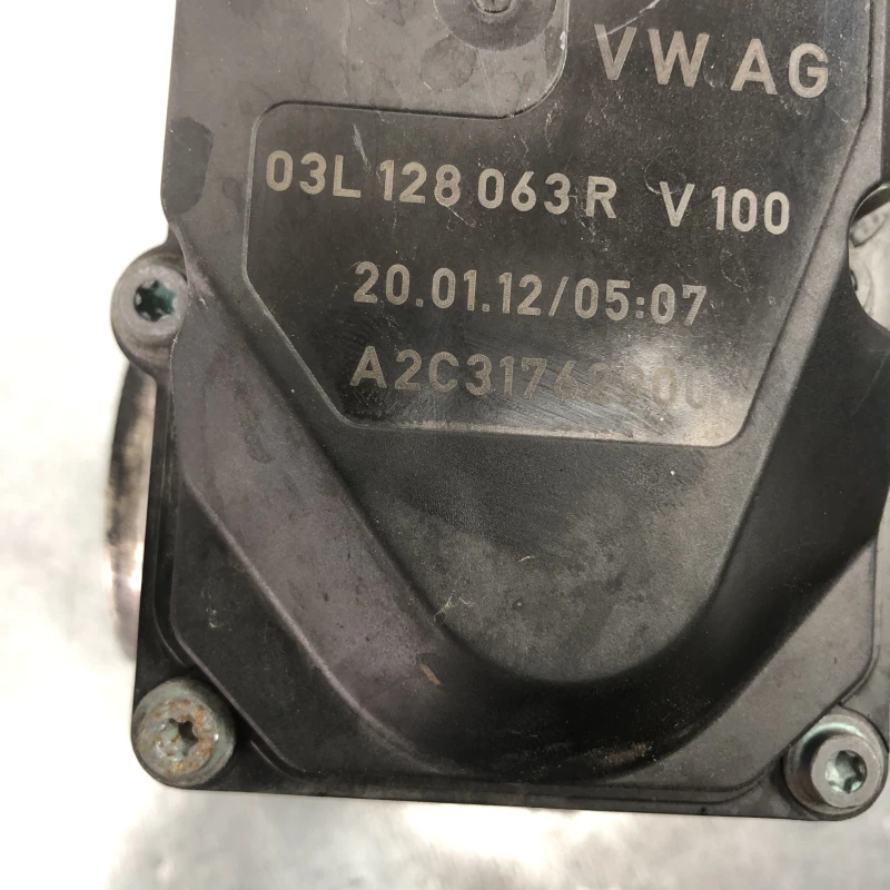 Clapeta de acceleratie / Volkswagen Passat B7 2013 / Motor, racire si evacuare