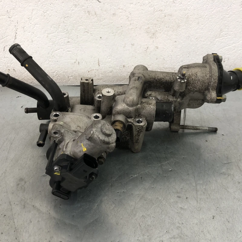Racitor gaze egr / Hyundai Santa Fe Santa Fe 2012 / Motor, racire si evacuare