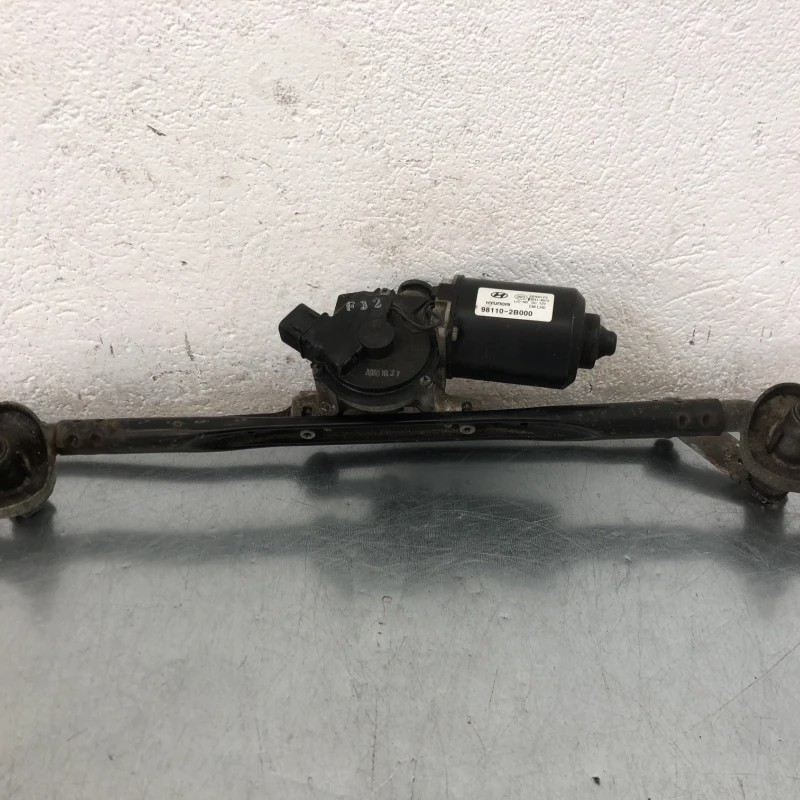 Ansamblu stergatoare cu motoras / Hyundai Santa Fe Santa Fe 2012 / Caroserie, oglinzi si faruri