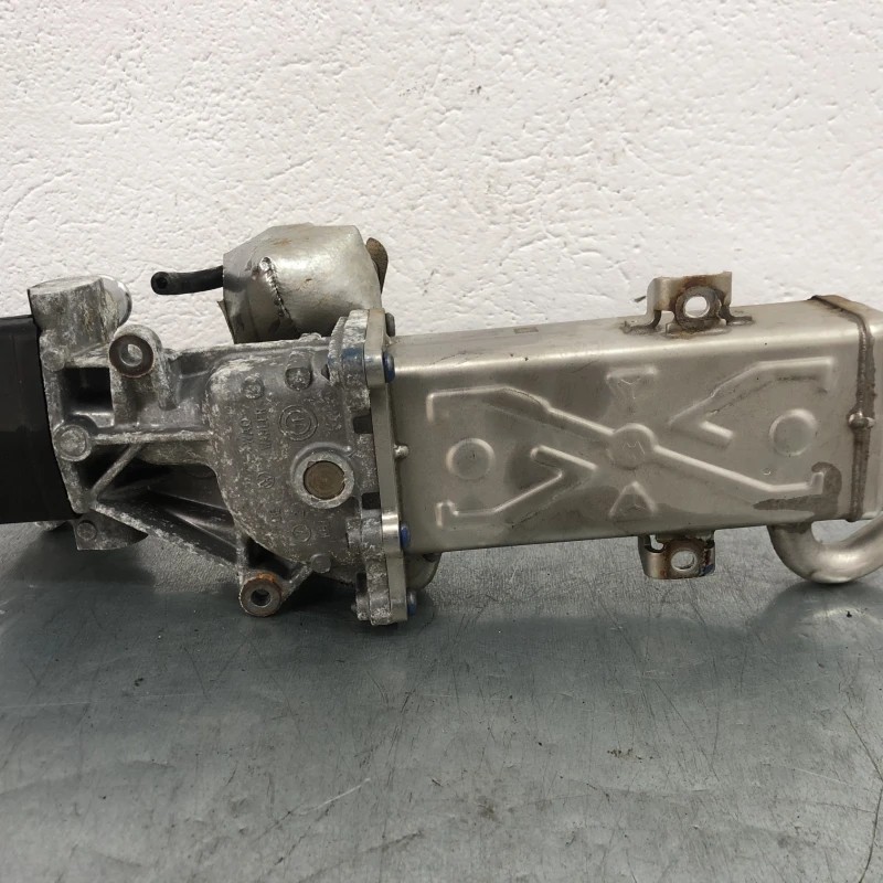 Racitor gaze egr / Volkswagen Passat B7 2013 / Motor, racire si evacuare